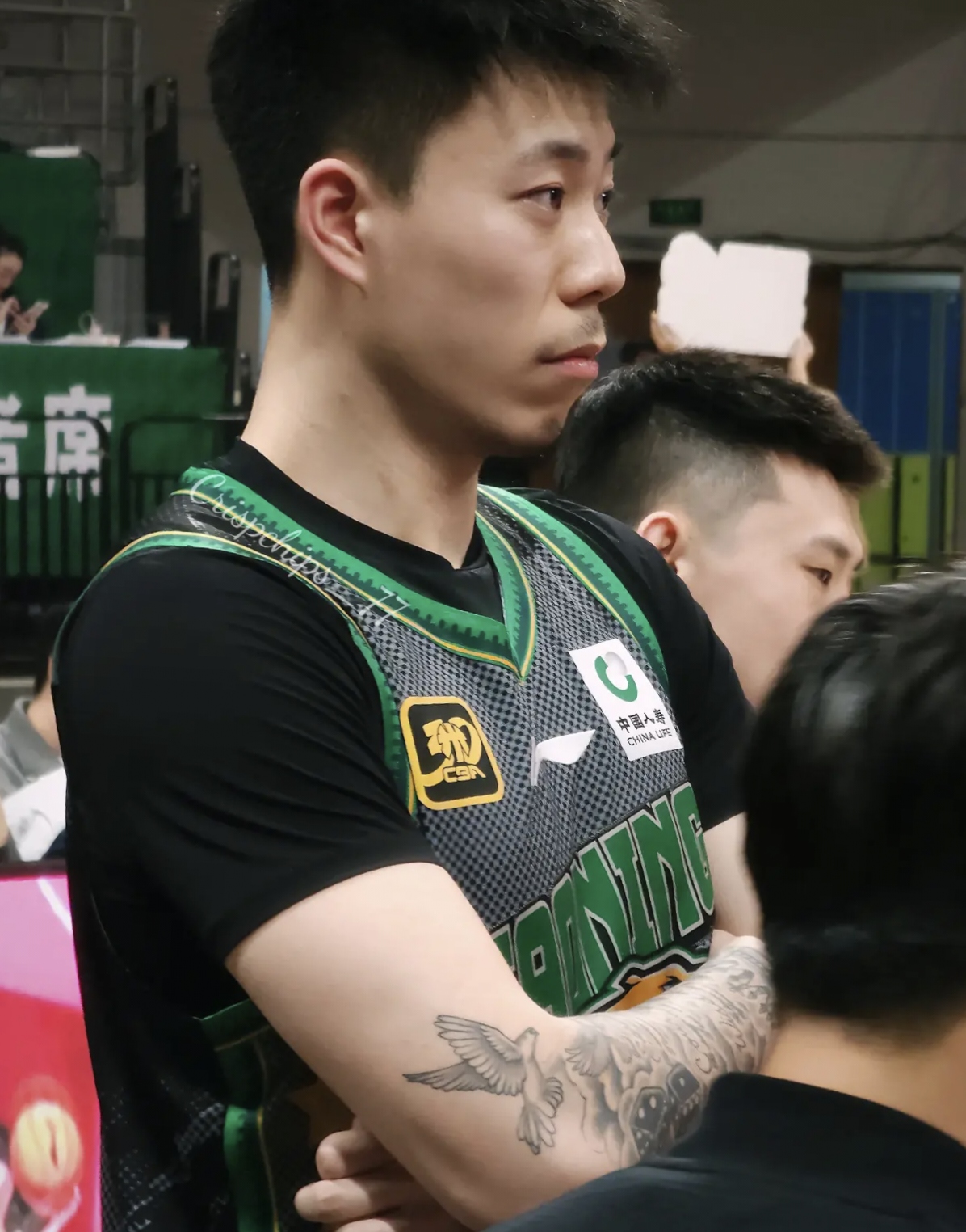 包含CBA常规赛赛前走向成谜，葡萄牙体育手感冰凉，管理层满意，年轻球员得到机会的词条